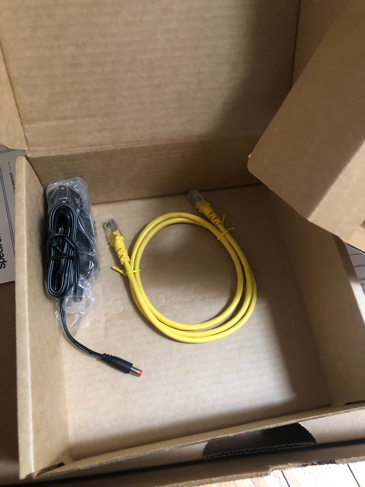 Spectrum Modem DOCSIS D3.1 2.5G eMTA Model: ES2251