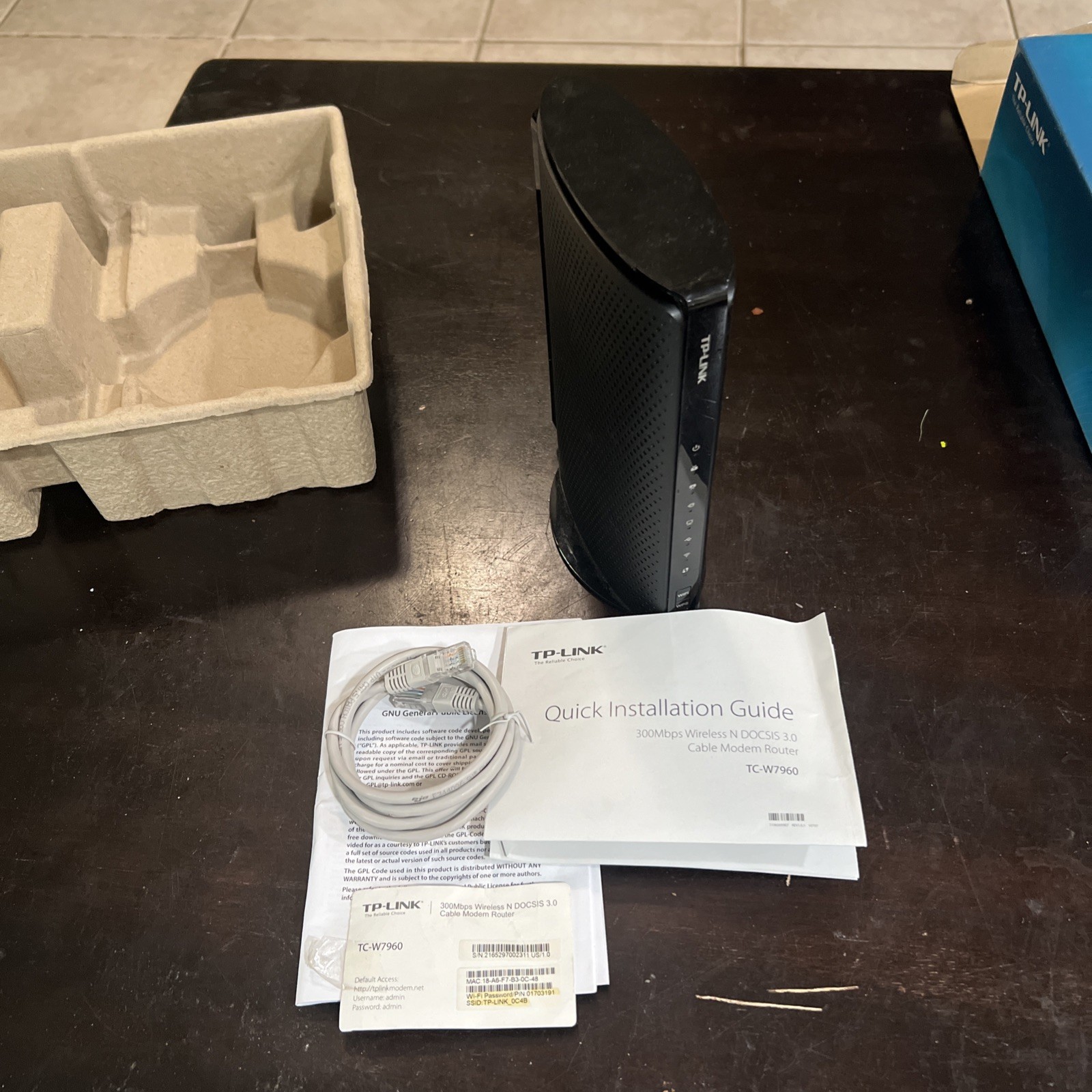 TP-Link TC-W7960 DOCSIS 3.0 Cable Modem Wireless N Router 300Mbps Xfinity w/Accs