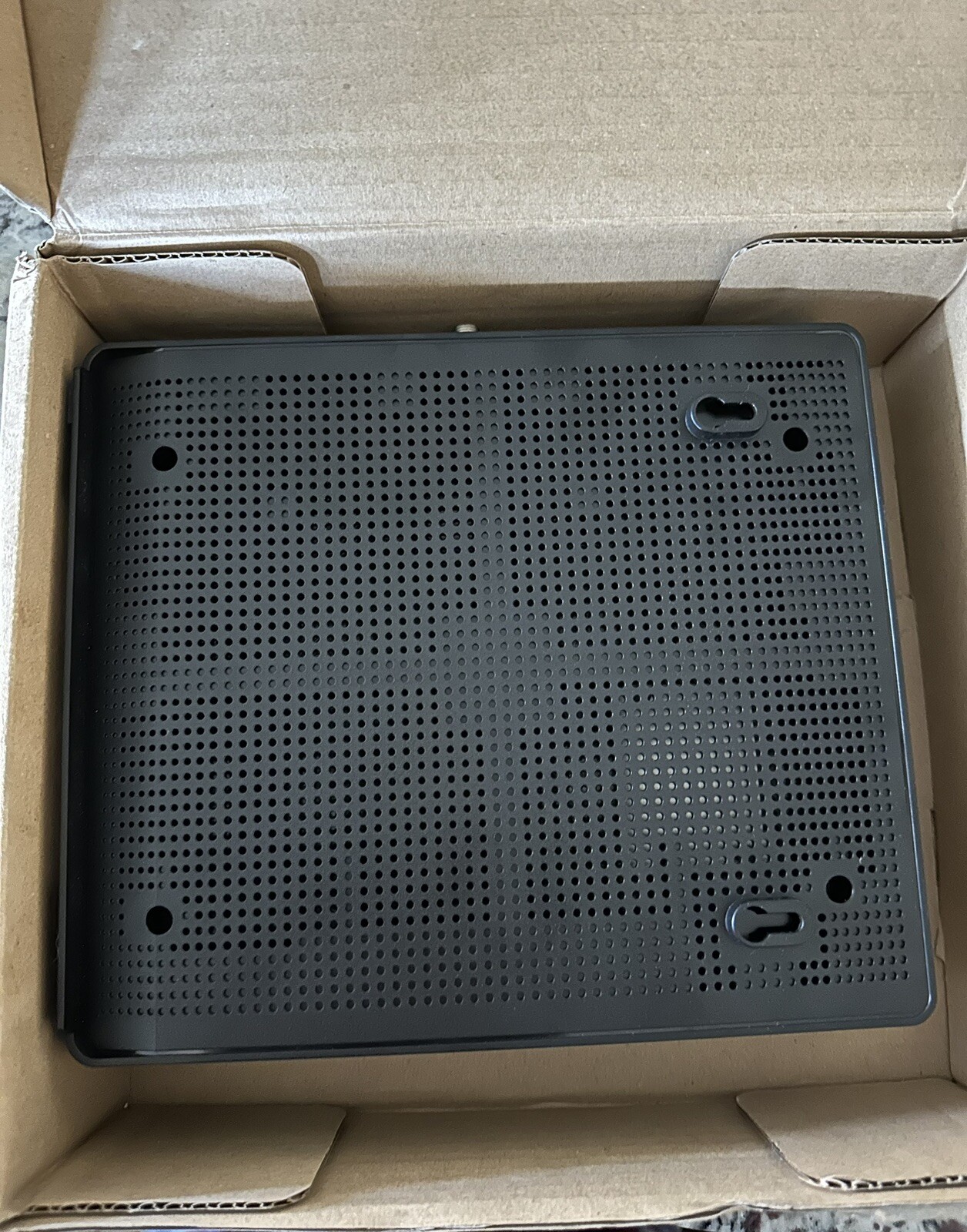 Altice Wireless eMTA UBC 1319AA00 Modem DOCSIS 3.0 UBEE