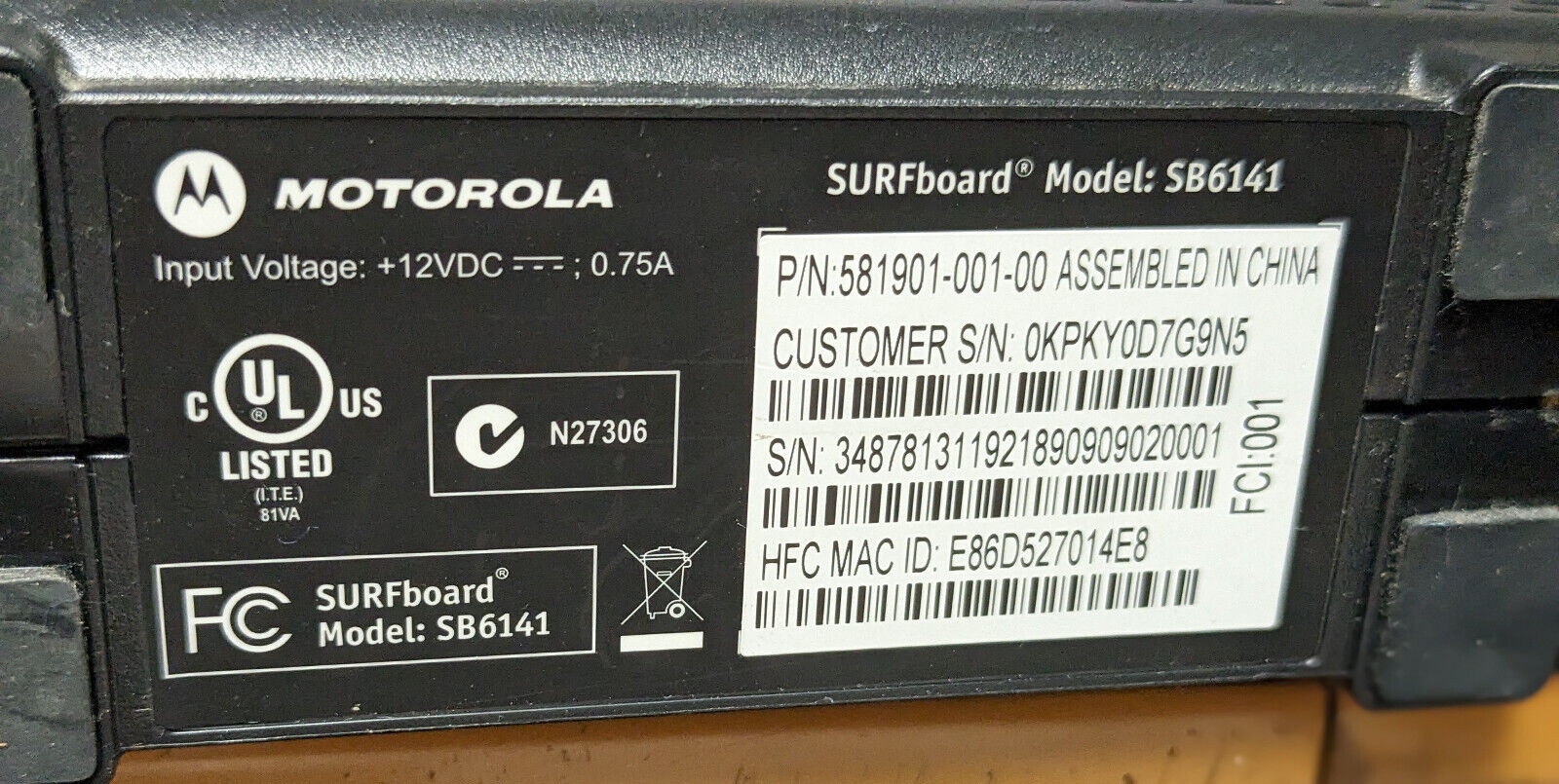 Motorola SURFboard (SB6141) 300 Mbps Modem w/Power Supply Used