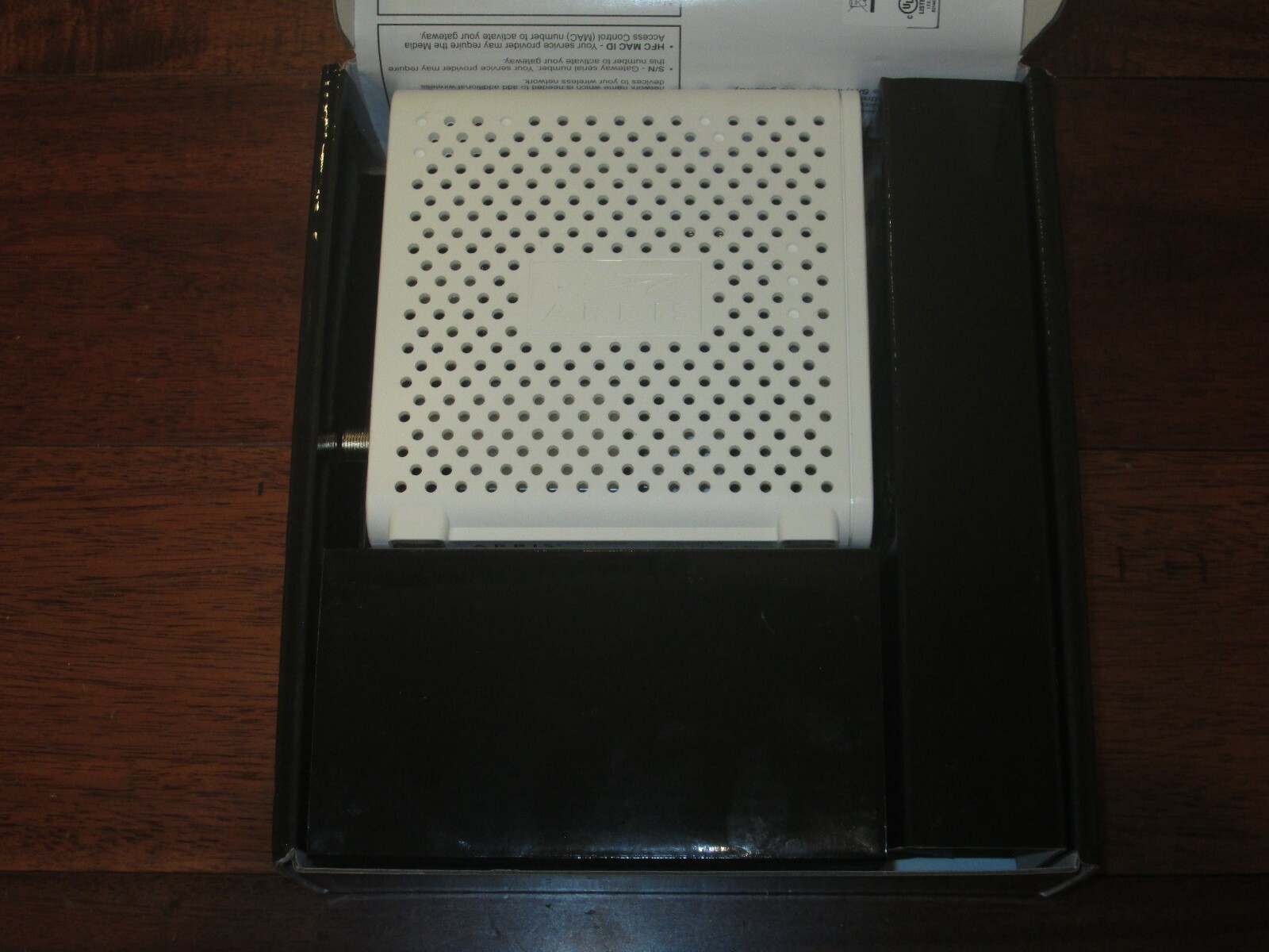Motorola Arris SURFboard Modem & Wi-Fi Router N300 SBG6400 MINT