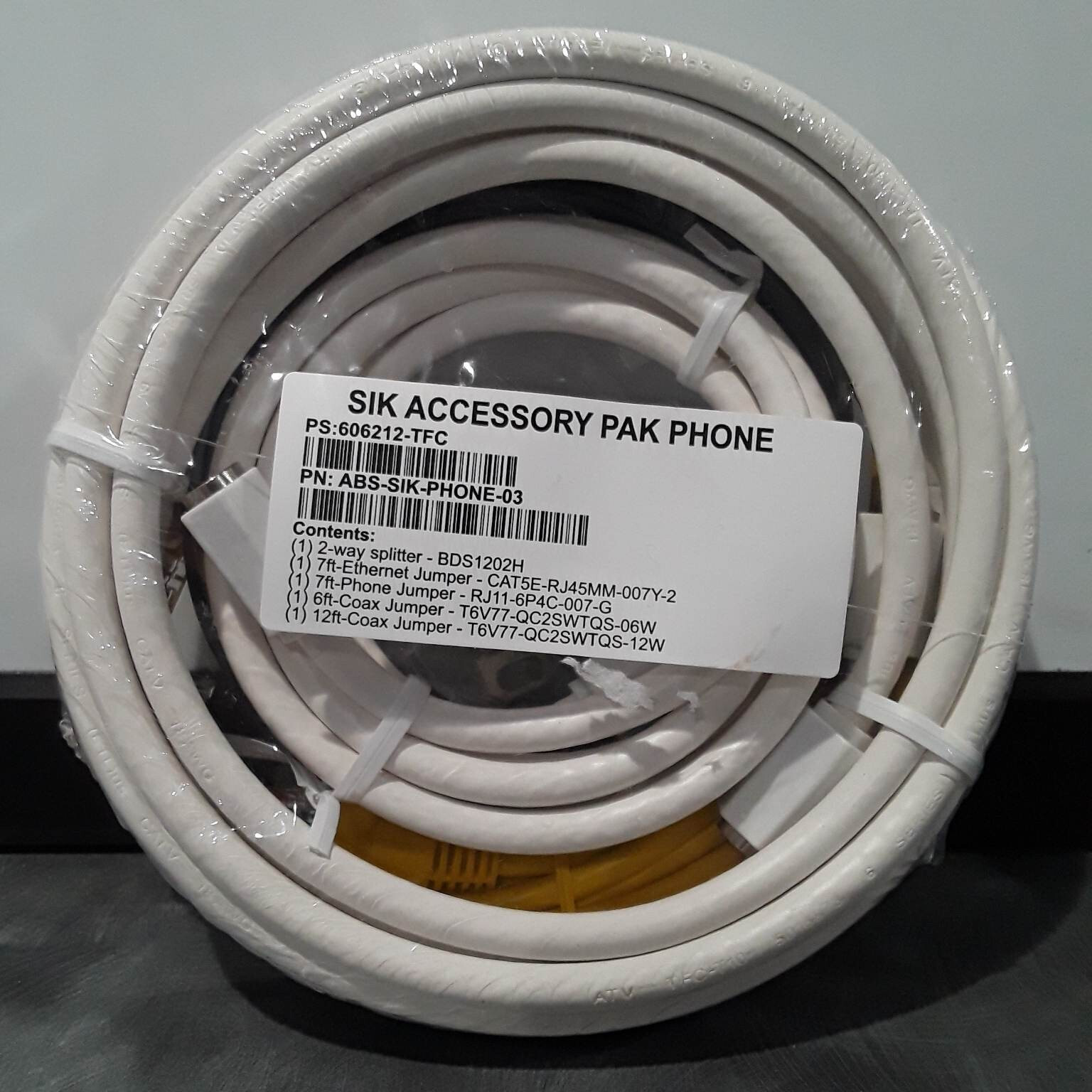 MODEM KIT (1)12ft & (1)6ft COAX JUMPERS (1)7ft CAT5e JUMPER (1)2-WAY SPLITTER