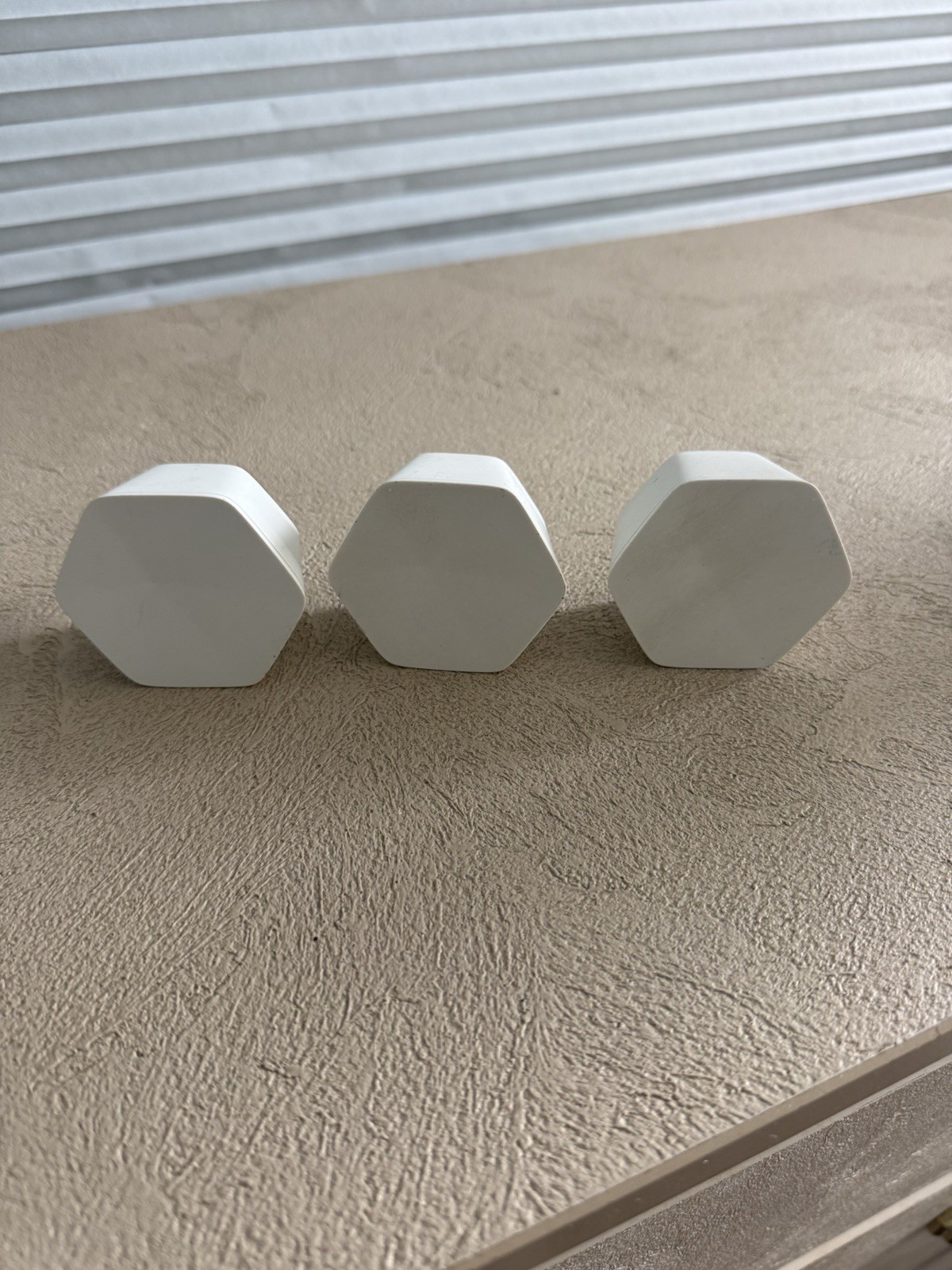 Xfinity XFI Pods Wifi Network Range Extender – White, Pack of 3 XE1-S (sku M)