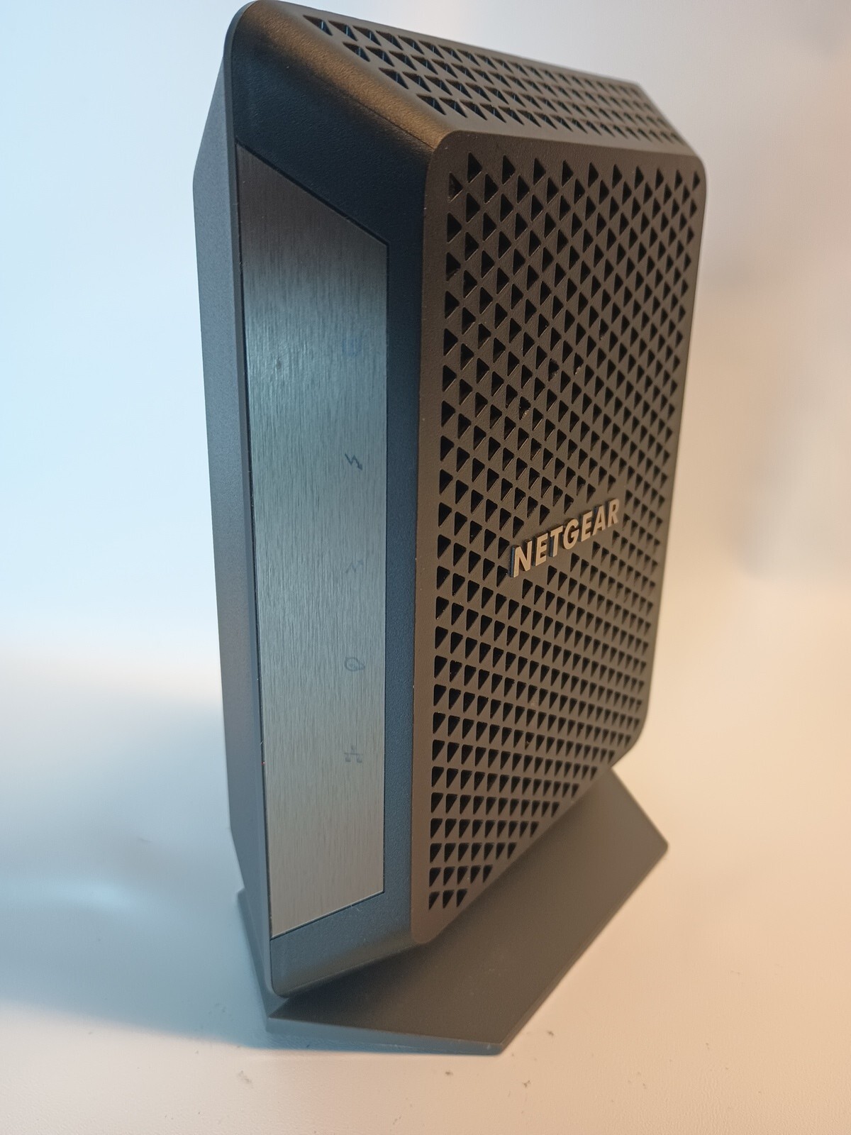 NETGEAR CM700 High Speed Cable Modem, 1.4Gbps, DOCSIS 3.0, CM700-100NAS Tested