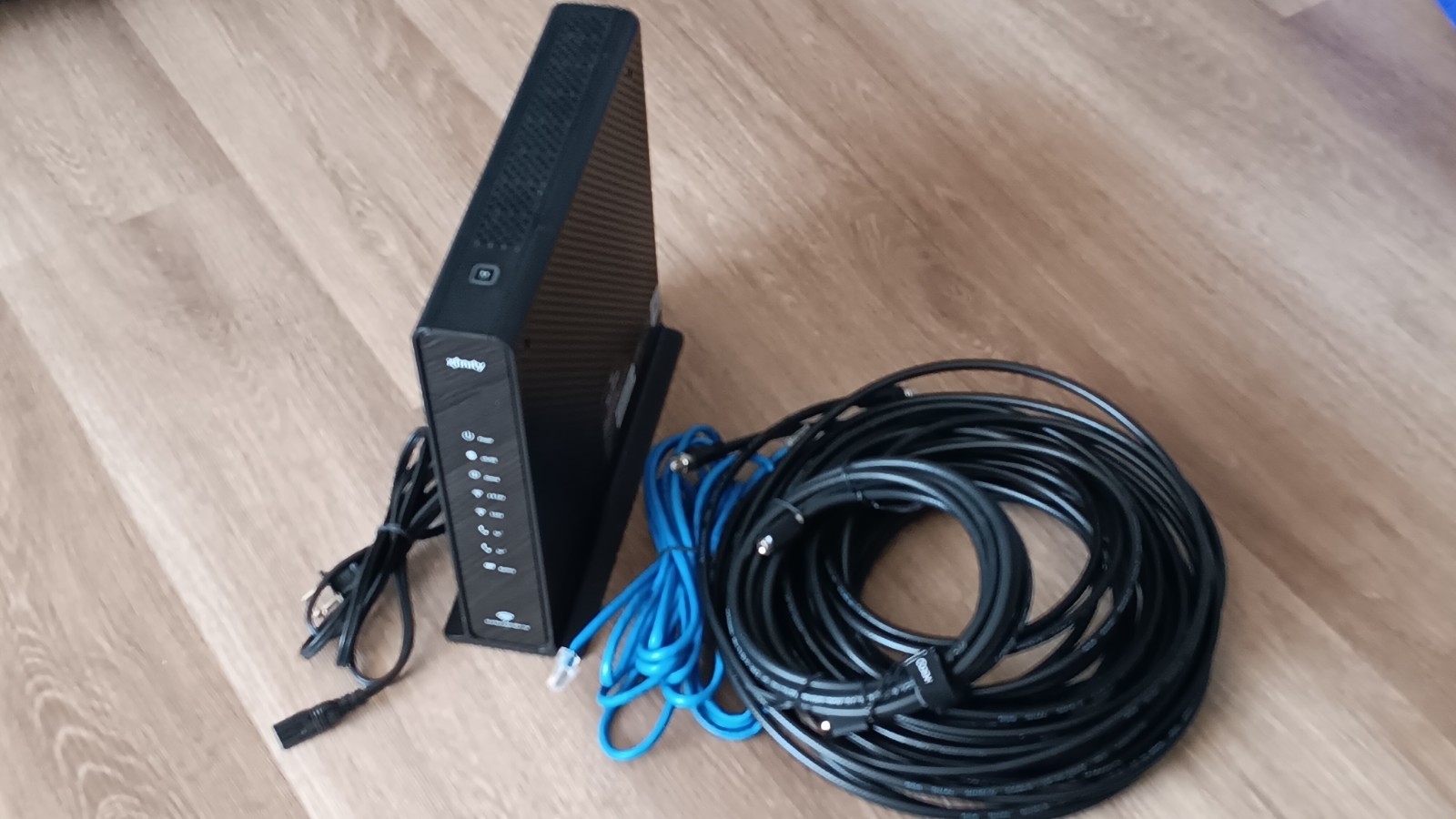 Xfinity Arris TG1682G Dual Band Wireless 802.11ac Cable Modem Router w/ Cords