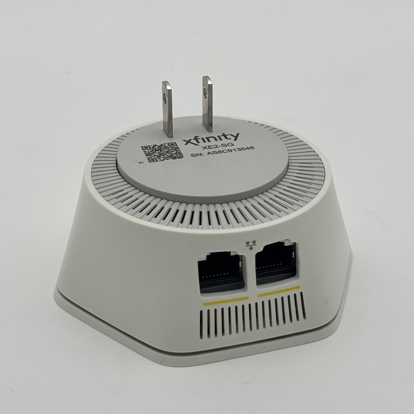 Xfinity xFi Pod 2nd Gen XE2-SG WiFi Range Extender Mesh Router White