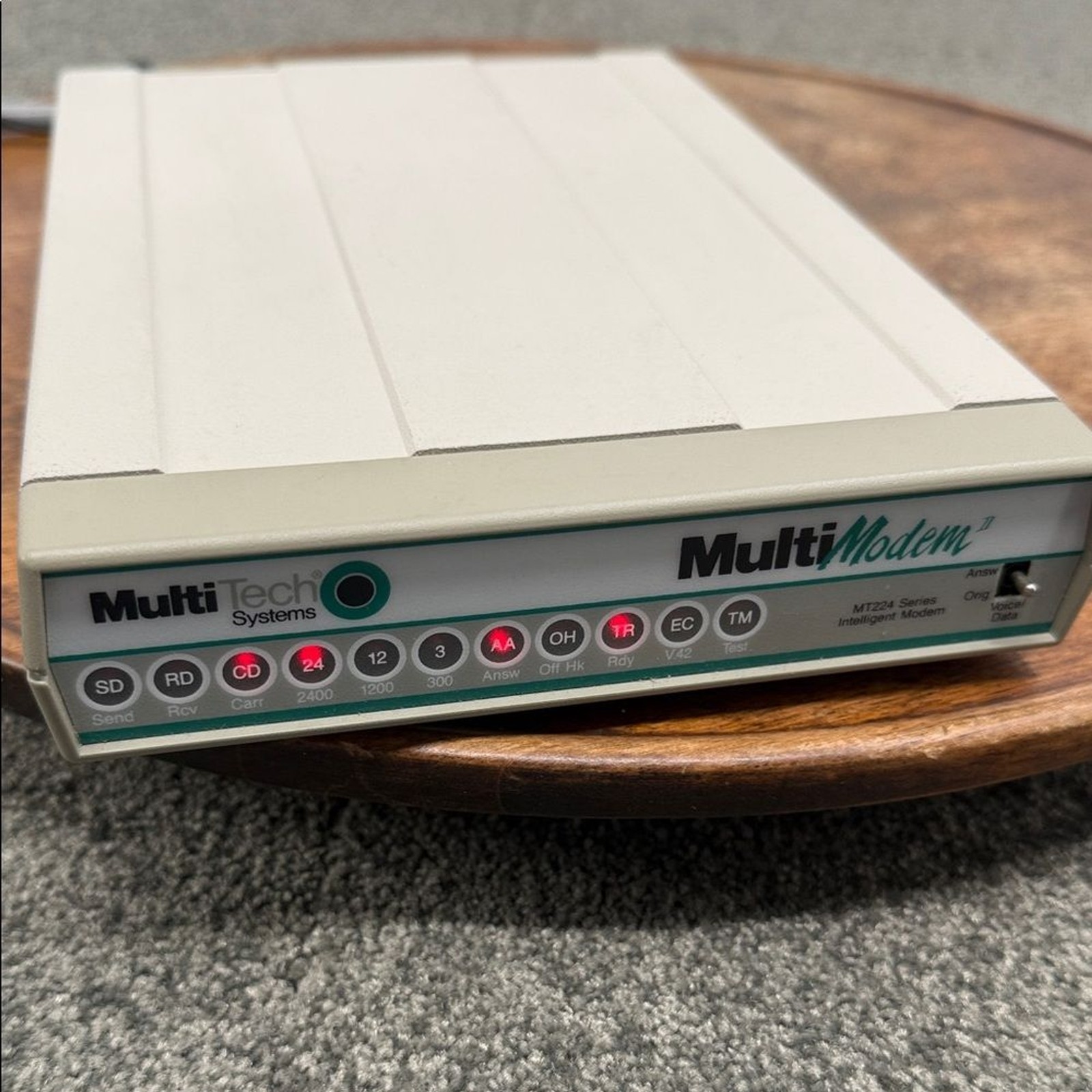 MultiTech Systems MultiModem MT224BA Modem Powers On Cords: Power & Connection