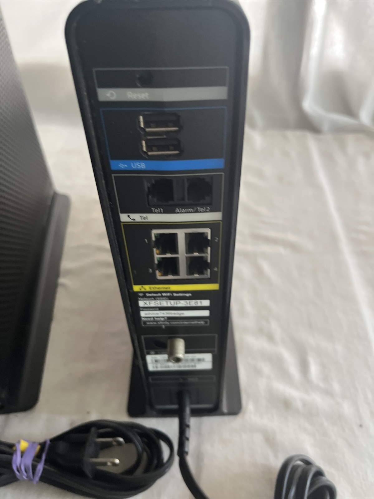 Xfinity TG1682G Cable Modem An Combaste Business Dpc3941b Módem for parts