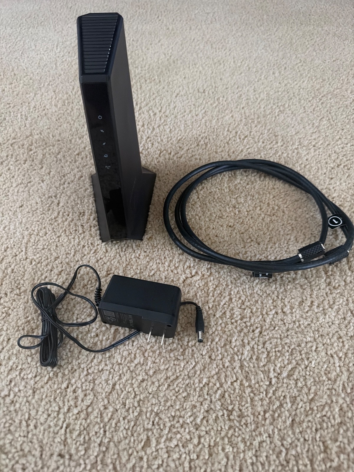 Netgear Nighthawk CM2000 – cable modem