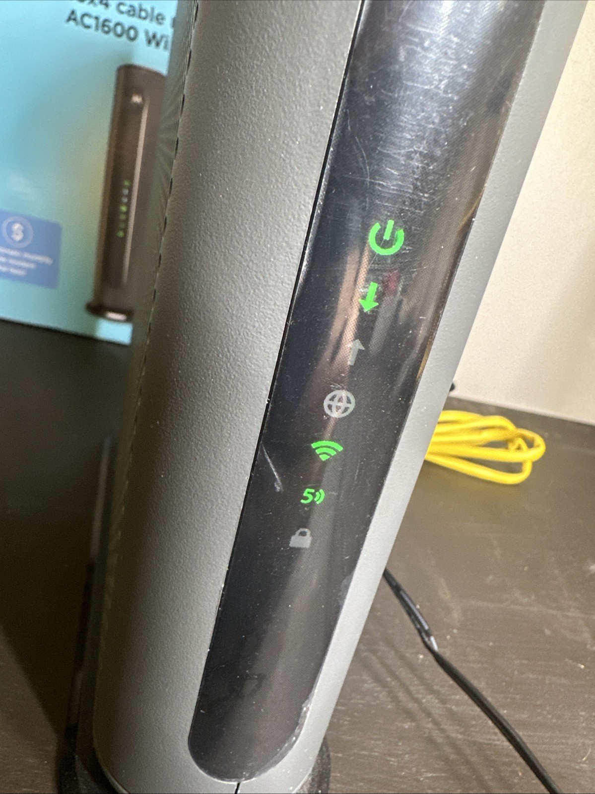 Motorola MG7540 16×4 DOCSIS 3.0 Cable Modem & AC1600 WiFi Router