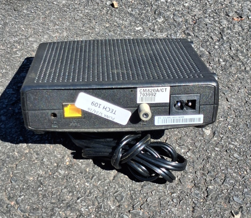 ARRIS Model: CM820A TC00DLD820 CM820A/NA DOCSIS 3.0 Cable Modem w/ Power Cord