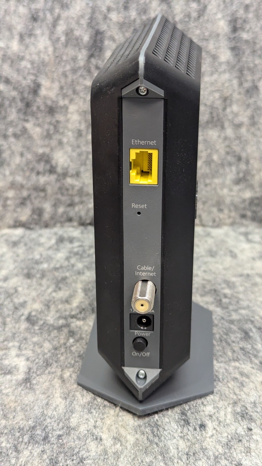 NETGEAR Cable Modem CM700 for Cable Plans up to 800Mbps | DOCSIS 3.0