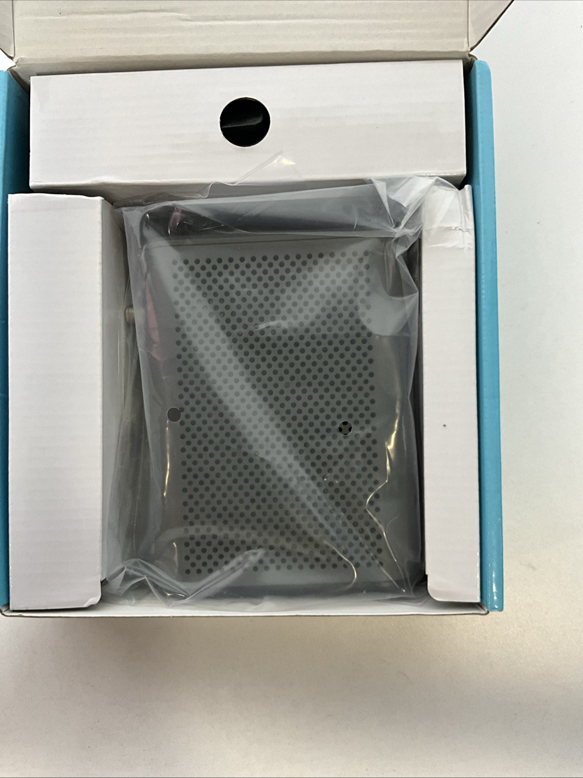 Motorola MB7420-10 16×4 686 Mbps DOCSIS 3.0 Cable Modem