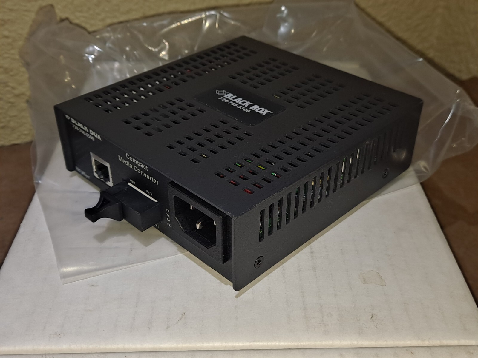 NEW BLACK BOX LMC7031A 100 Mbps Compact Media Converter Fast Shipping