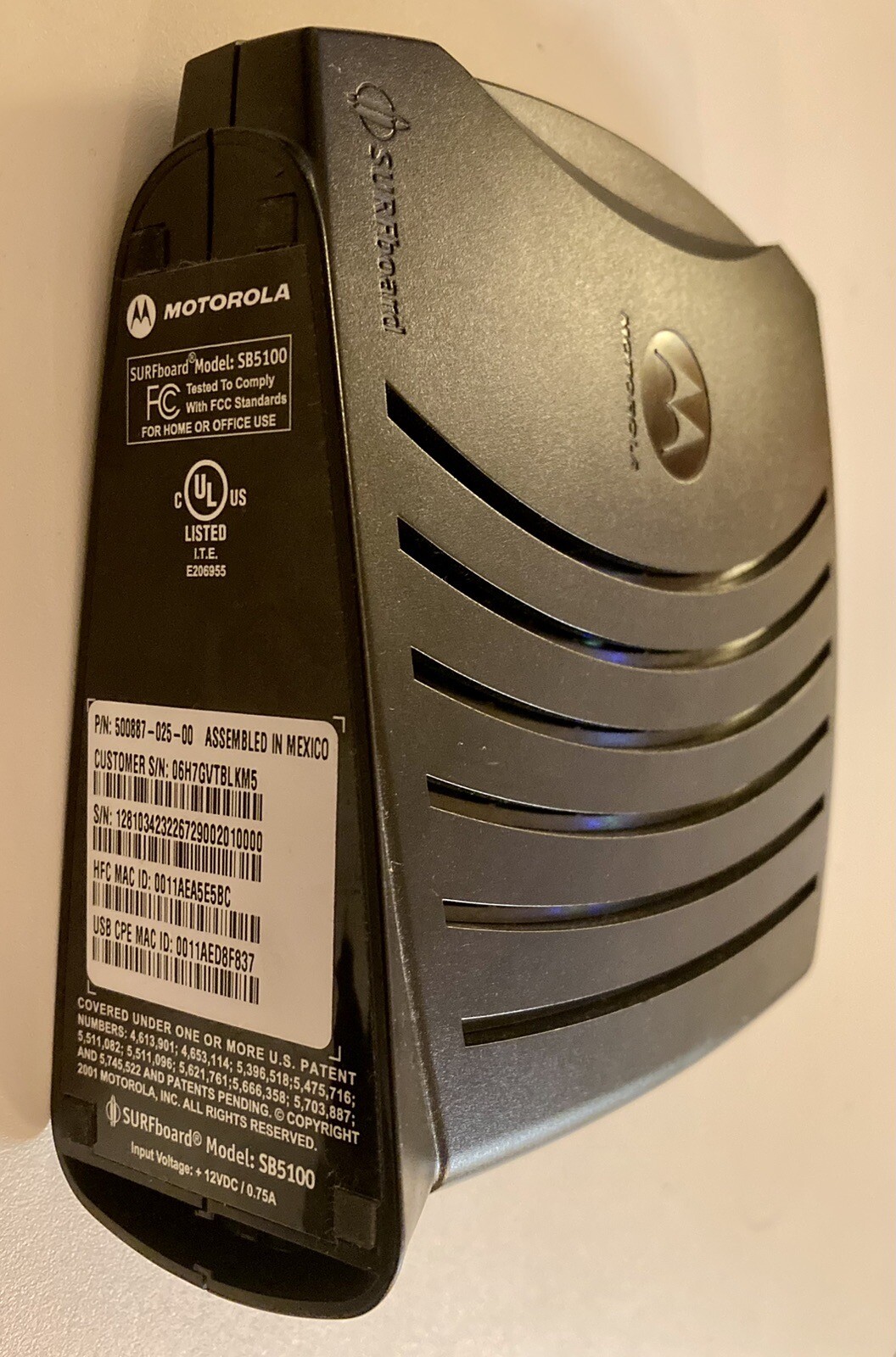 2001 Motorola SURFboard Cable Modem SB5100 DOCSIS 2.0 (40 Mbps Down, 30 Mbps Up)