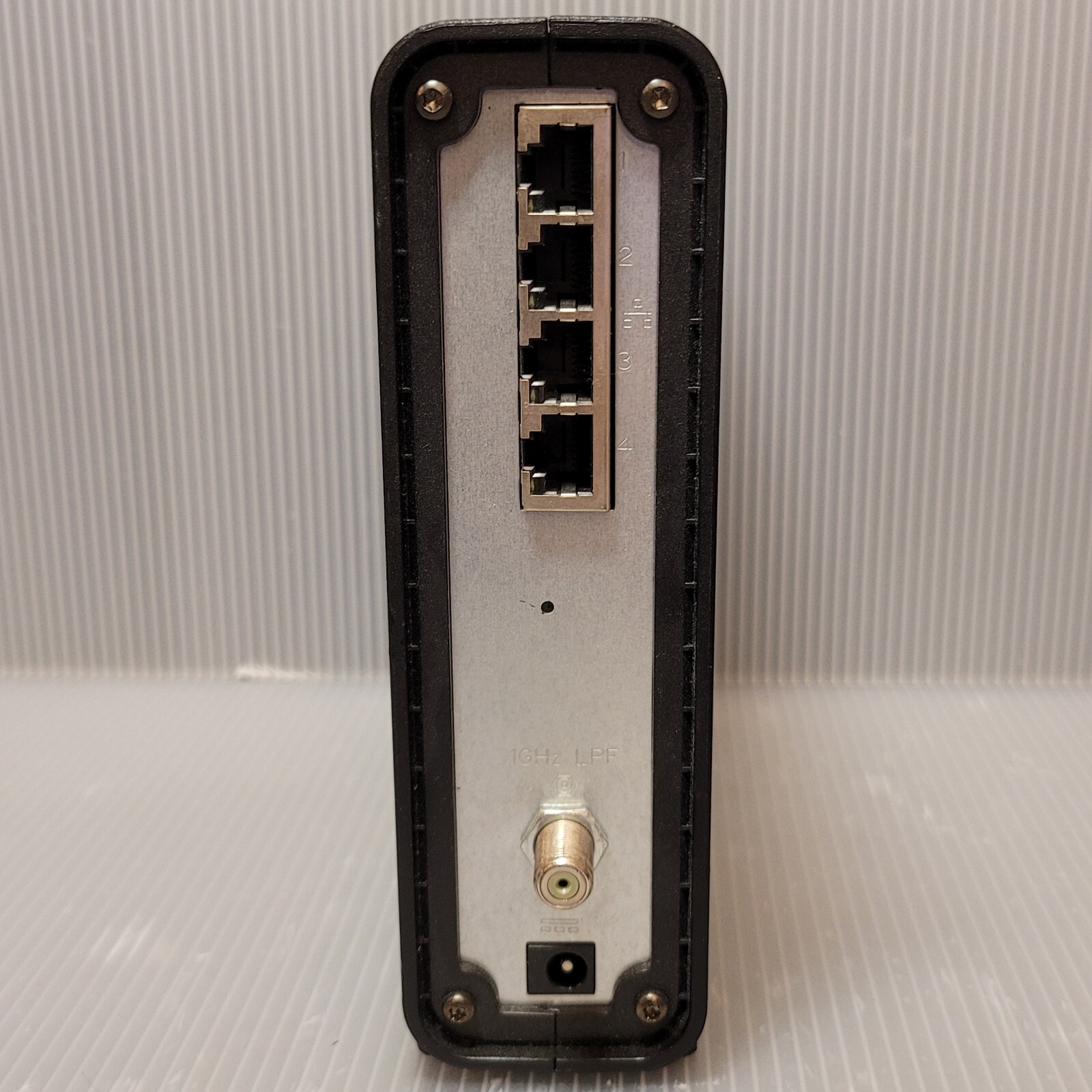 Motorola SBG6580 DOCSIS 3.0 Wireless Cable Modem Router w/ 2 Network Cables
