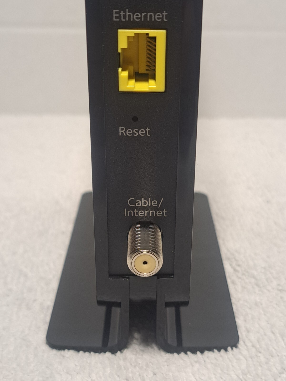 NETGEAR CM500 Networking (CM500100NAS) Cable Modem 680 Mbps Tested Working