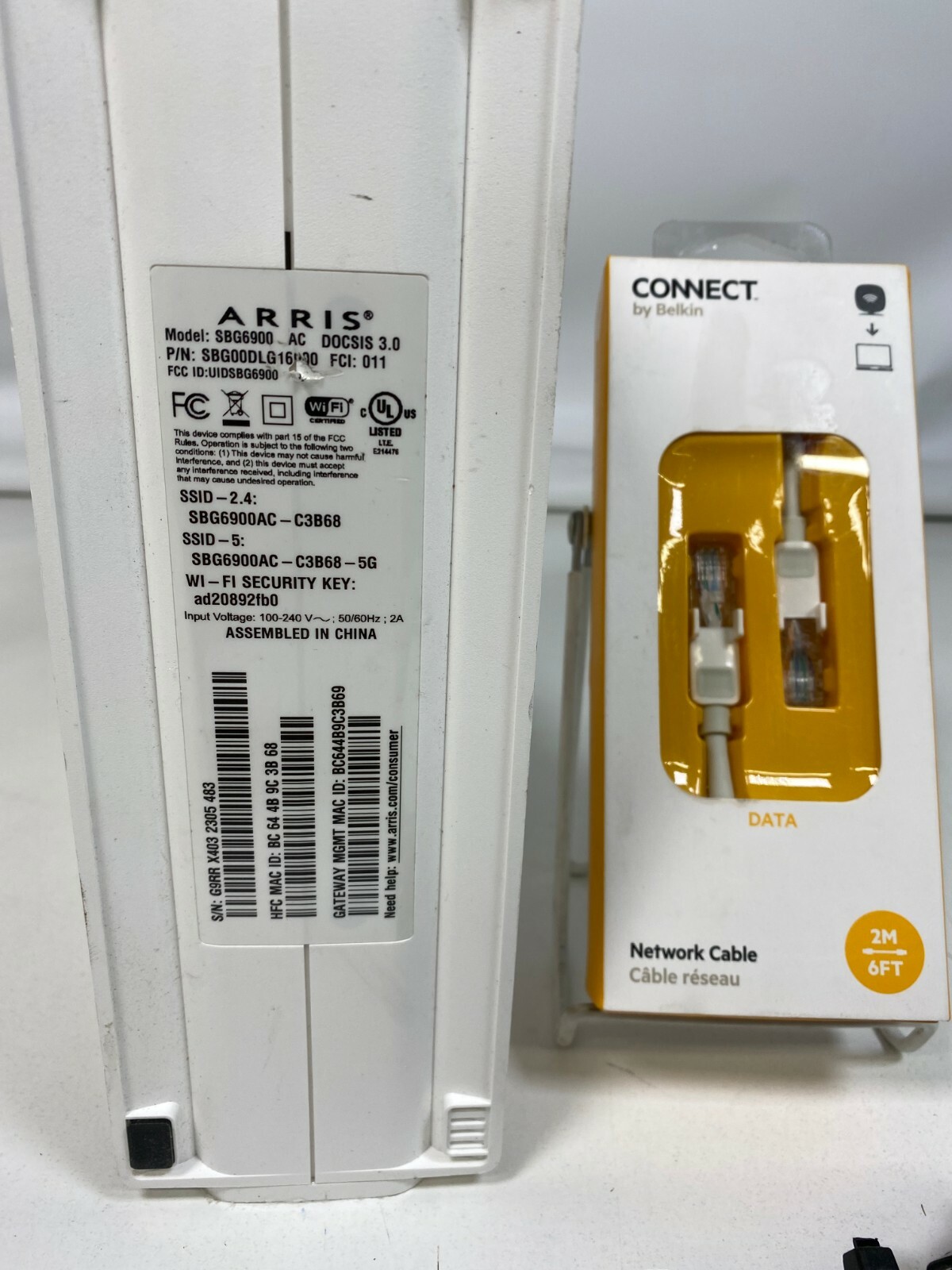 ARRIS SURFboard SBG6900AC Docsis 3.0 16×4 Cable Modem/ Wi-Fi AC1900 Router