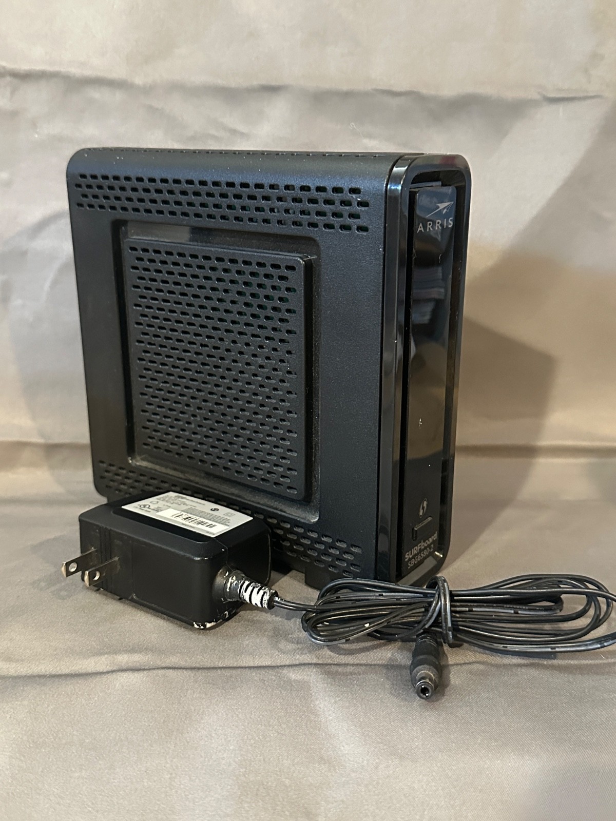 ARRIS SURFboard SBG6580-2 DOCSIS 3.0 Cable Modem/ Wi-Fi N600 N300 2.4Ghz + N300