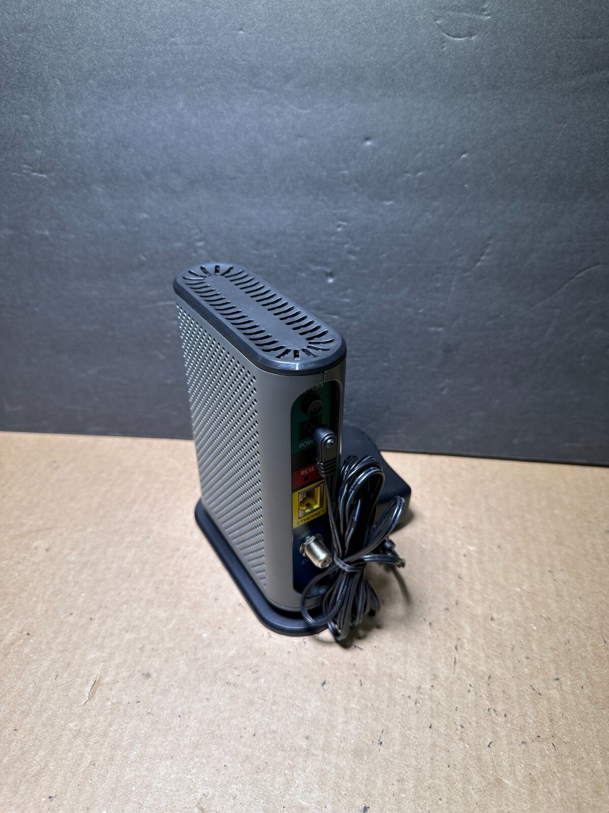 Motorola MB7220 Black 343 Mbps DOCSIS 3.0 8×4 Channel Bonding Cable Modem
