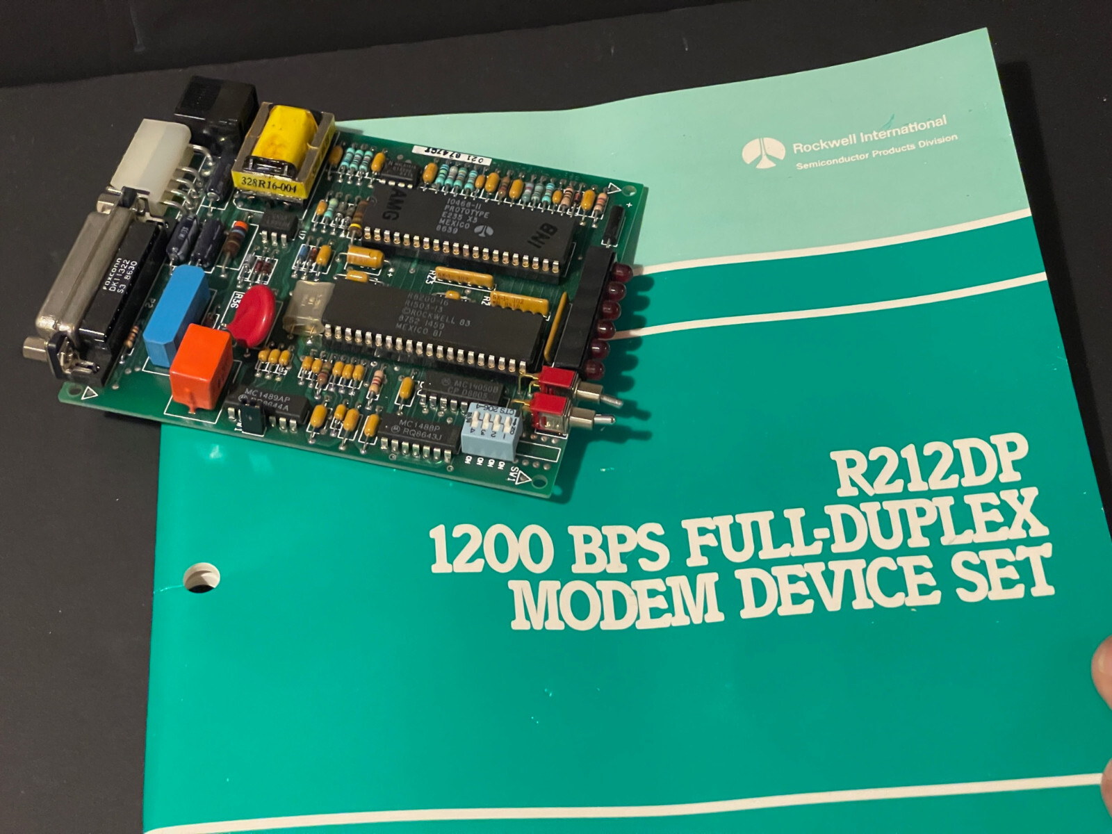 ROCKWELL R212DP 1200B MODEM VTG 10468-11 PROTO R8200-16 + DESIGNERS GUIDE NEW