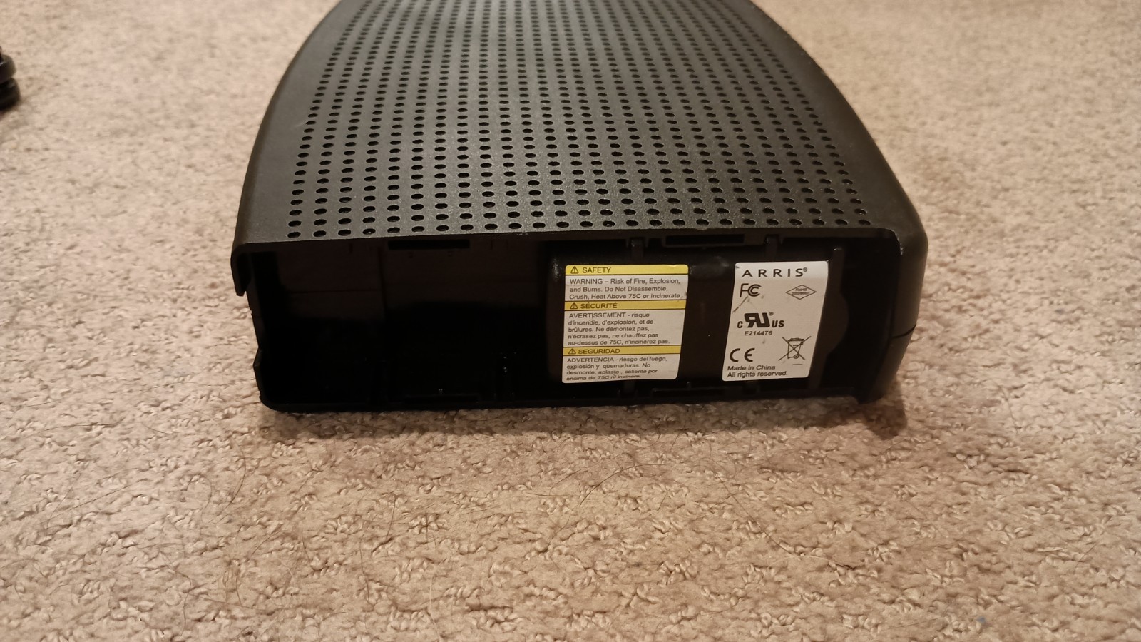 ARRIS TM822G – DOCSIS 3.0 8×4 Telephony Cable Modem
