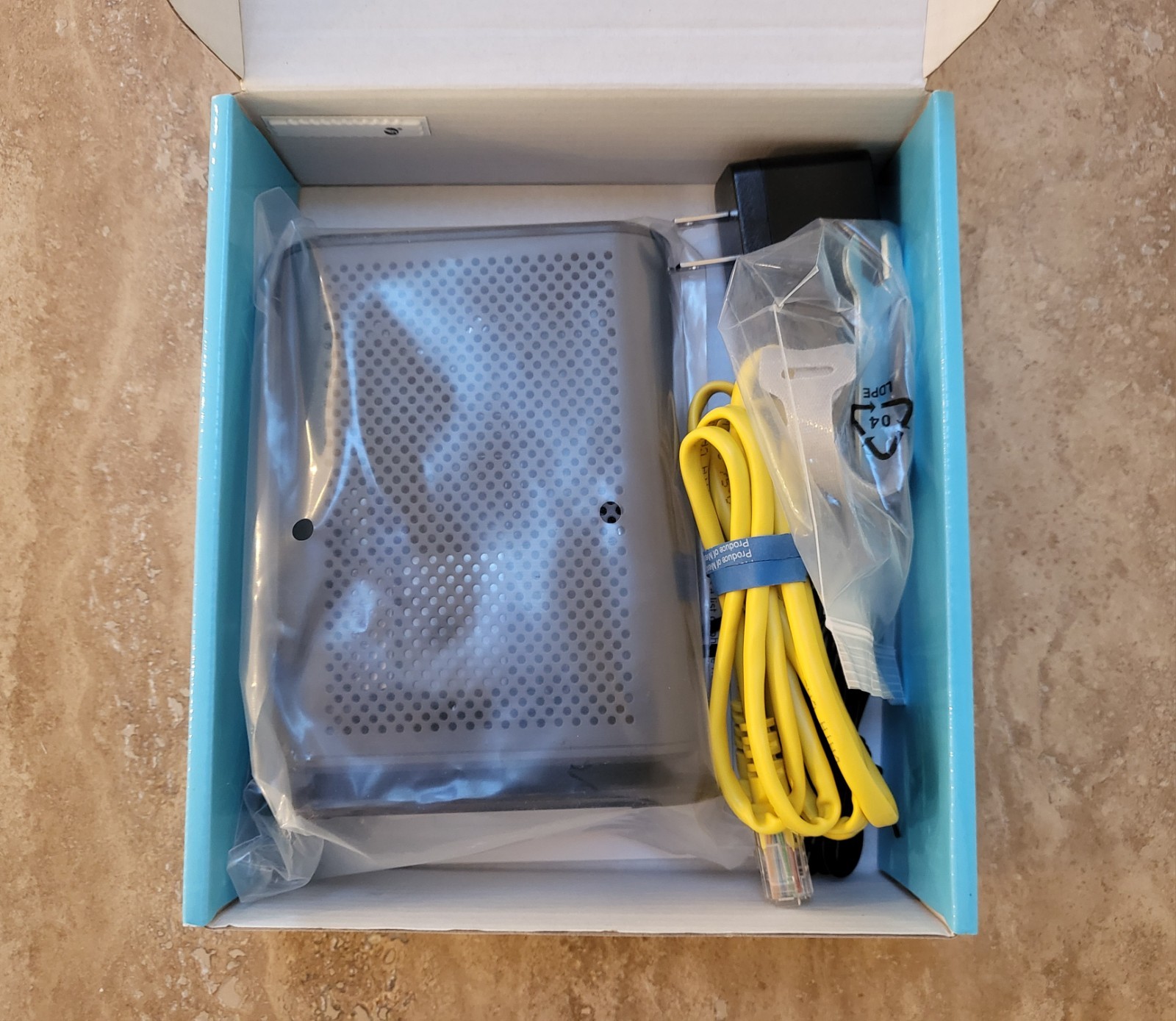Motorola MB722010 343Mbps DOCSIS 3.0 Cable Modem