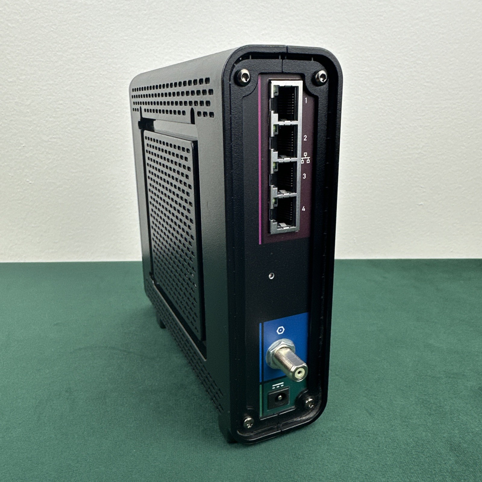 ARRIS SURFboard SBG6580 DOCSIS 3.0 Cable Modem Wi-Fi Dual Band Router No Cords