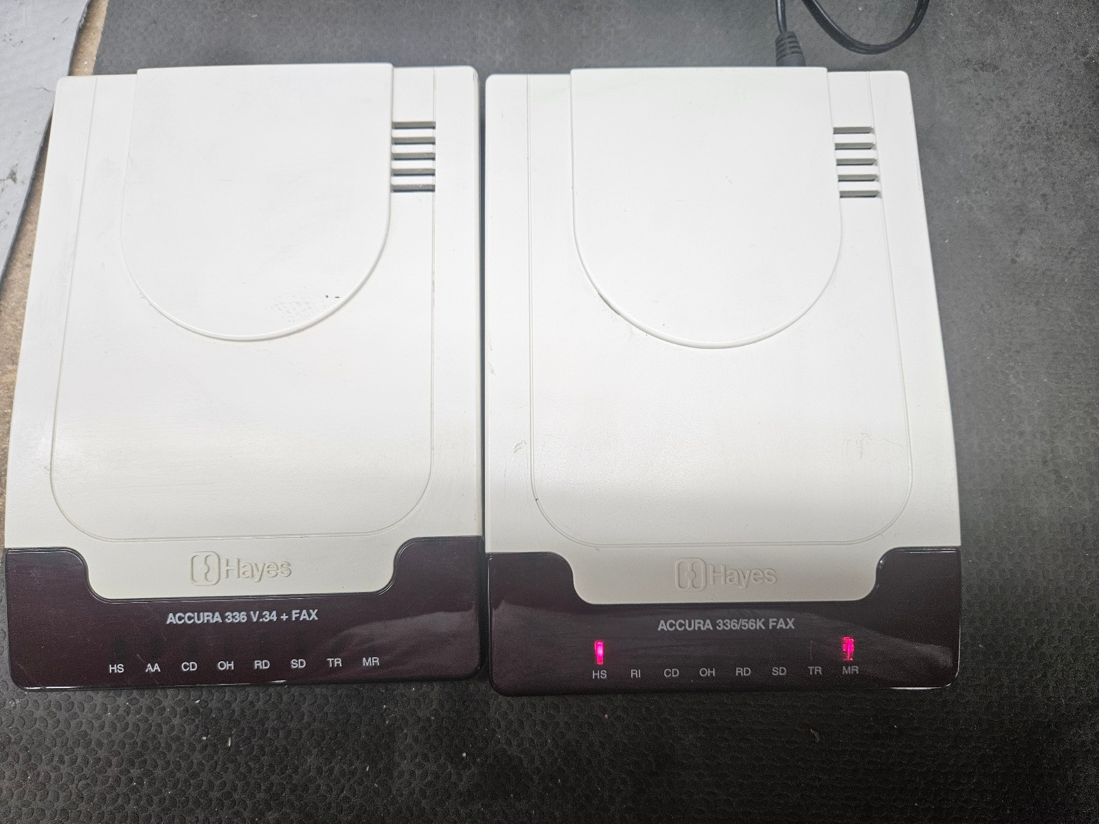 HAYES ACCURA 336 FAX MODEM ACCURA 336 V.34 + FAX (2 versions)