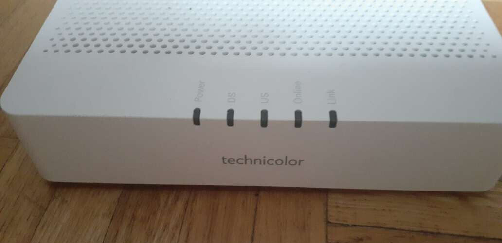 TECHNICOLOR TC4400-AM ULTRA BROADBAND CABLE MODEM HIGH SPEED POWER SUPPLY PLUG