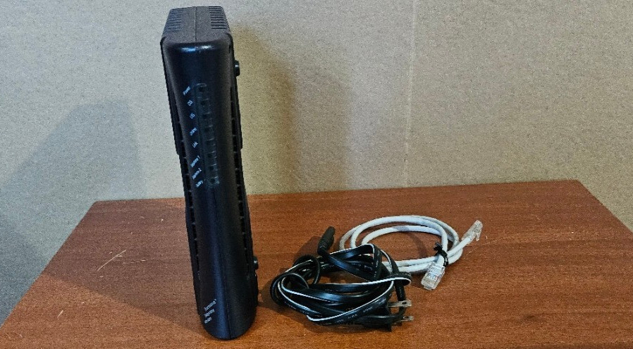 ARRIS Cable / Telephony Modem – Model TM502G/CT – Includes Battery / Power Cord