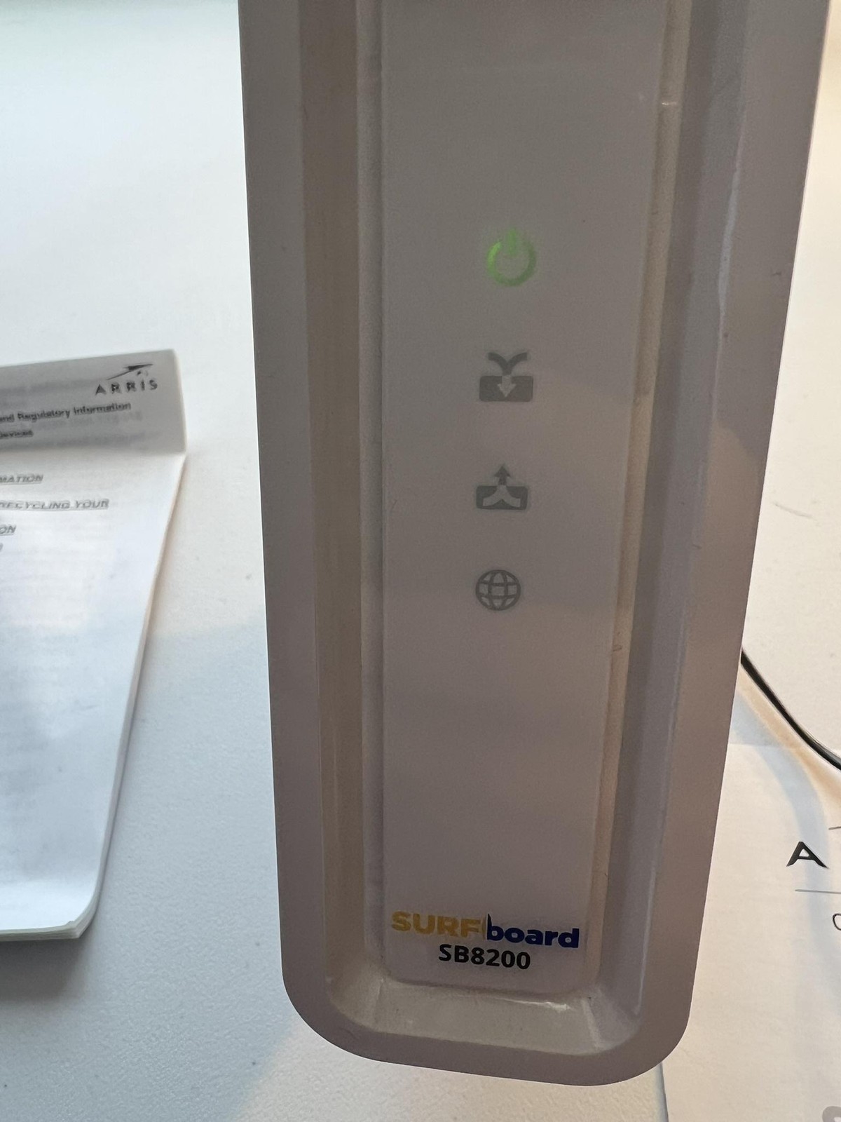 Arris SURFboard SB8200 DOCSIS 3.1 Cable Modem 2-Port Gigabit White Used