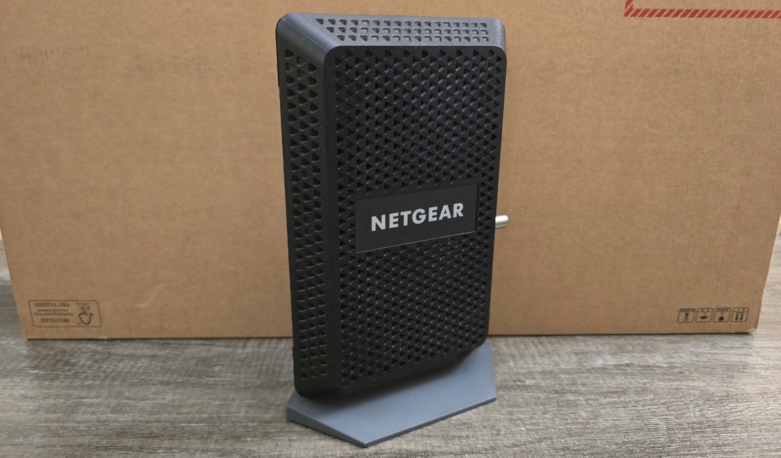 NETGEAR CM1000v2 Wired-Ethernet (RJ-45) Cable – (Black)