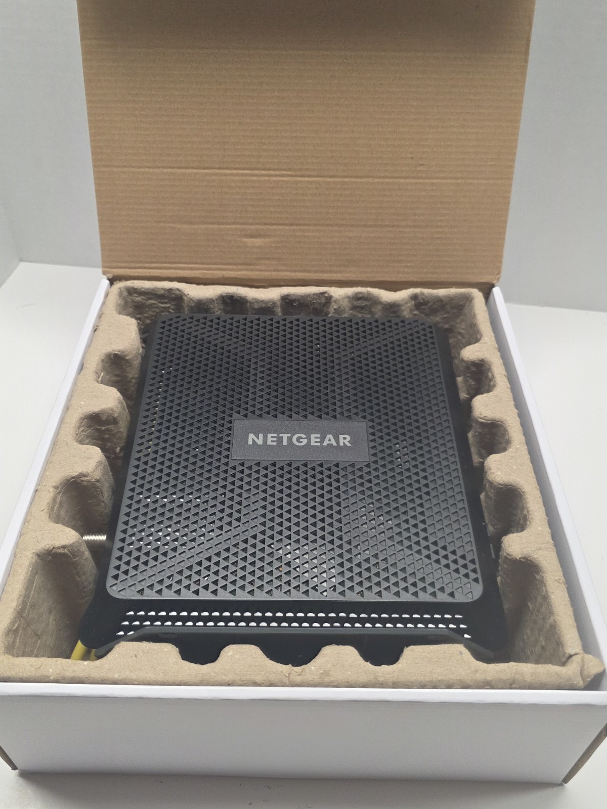 Netgear AC1900 Wifi Cable Modem Model: C7000v2