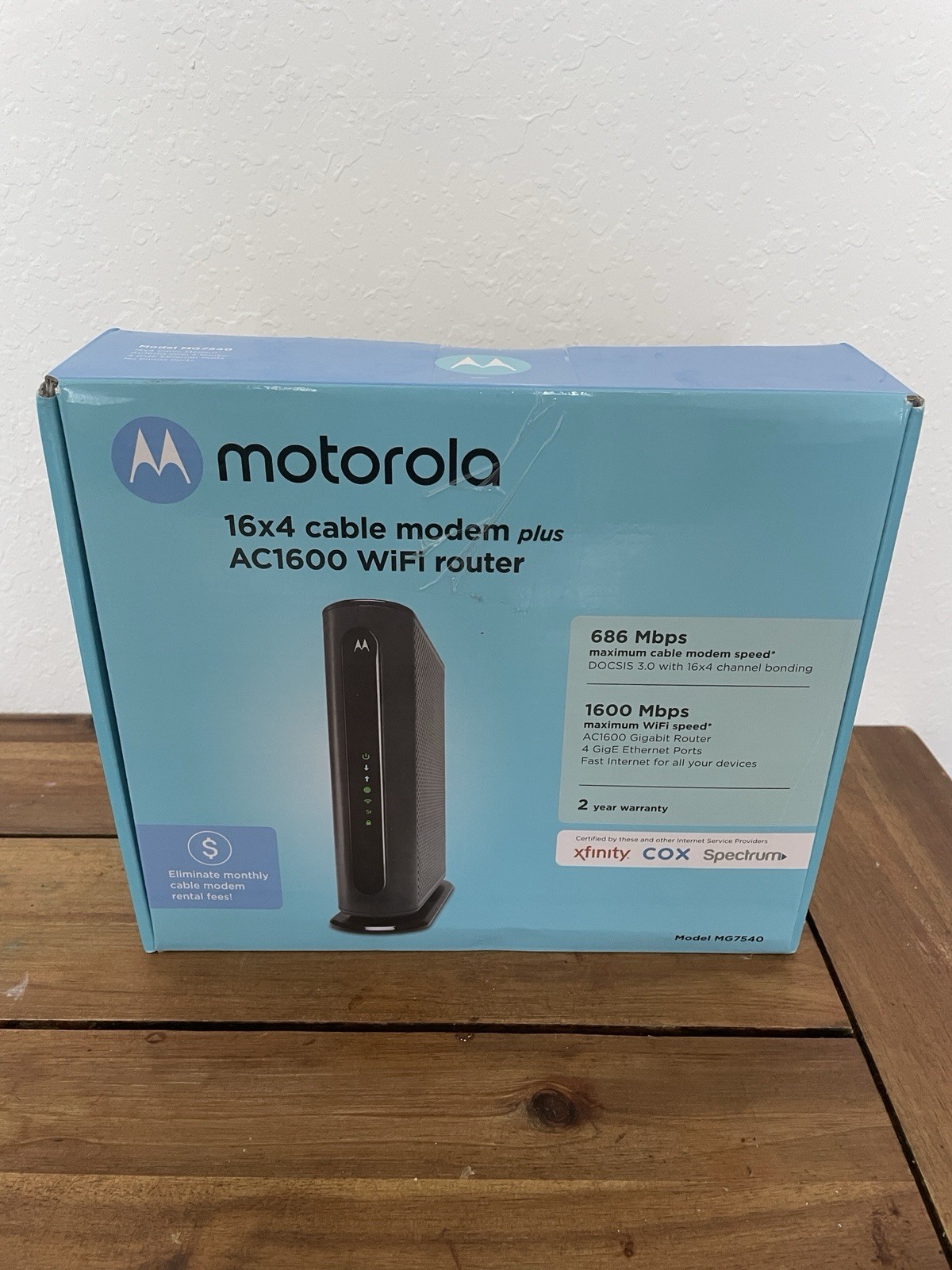 Motorola MG7540-10 16×4 Cable Modem – Black