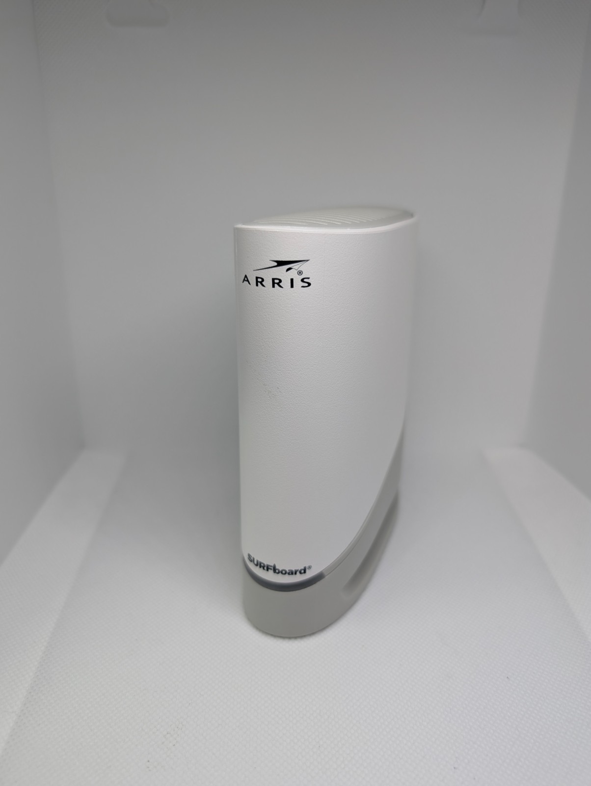 ARRIS S33v2 SURFboard 3.1 MultiGigabit Cable Modem 2.5 Gbps Ethernet Port- Mint