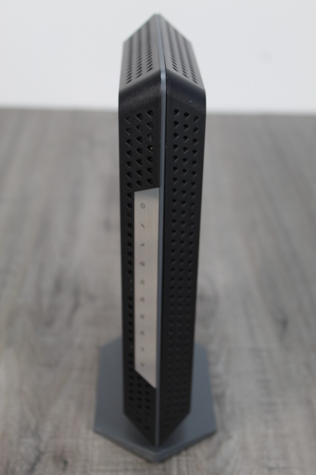 NETGEAR CM1150V Nighthawk Multi-Gig Speed Cable Modem for XFINITY Voice Used
