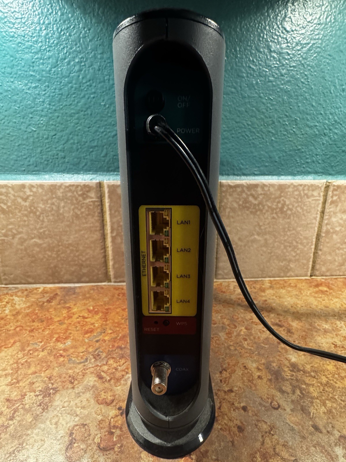 Motorola MG7700 Cable Modem AC1900 Dual Band Gigabit WiFi Router DOCSIS 3.0