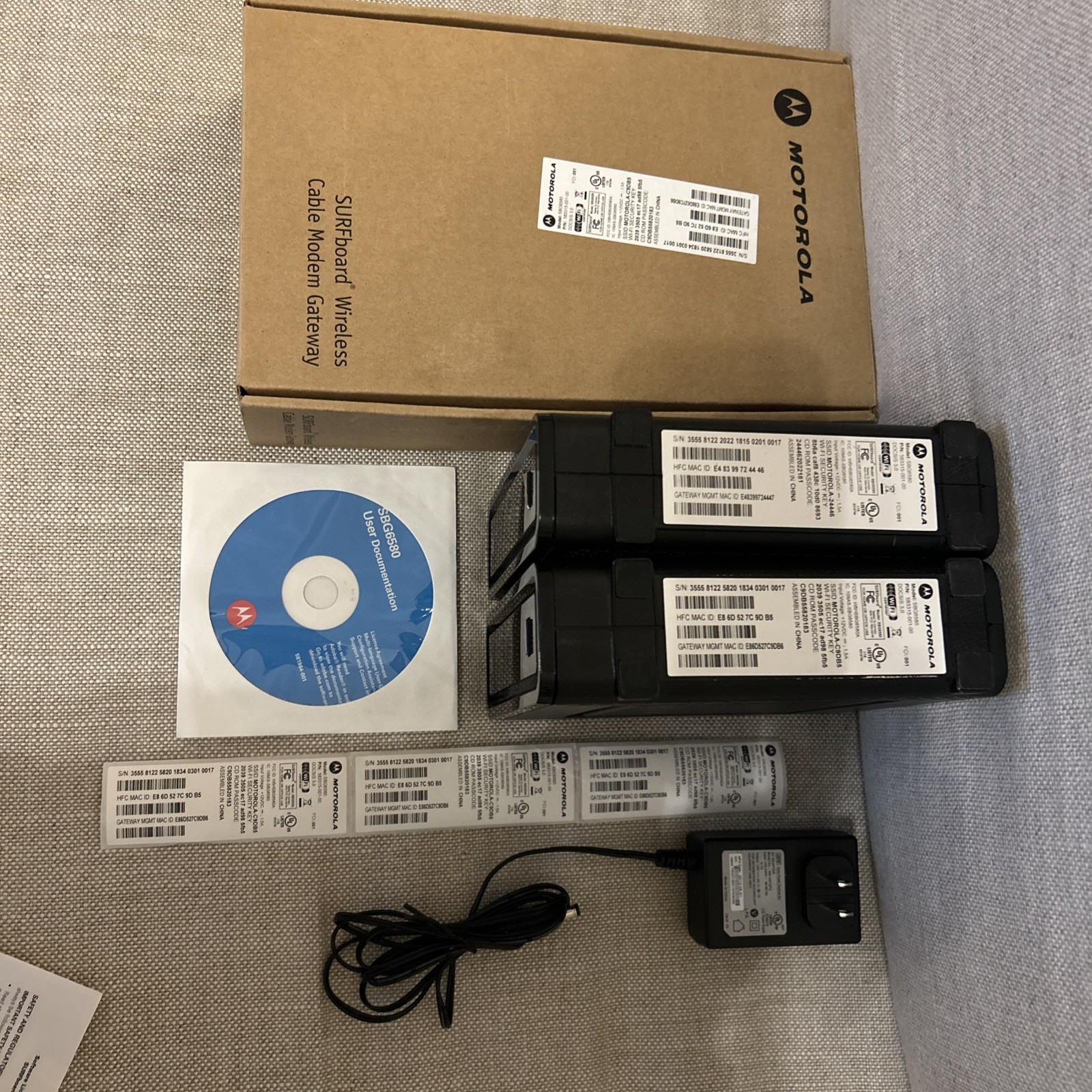 Motorola 4 Port SURFboard SBG6580 DOCSIS 3.0 Cable Modem Wi-Fi Router