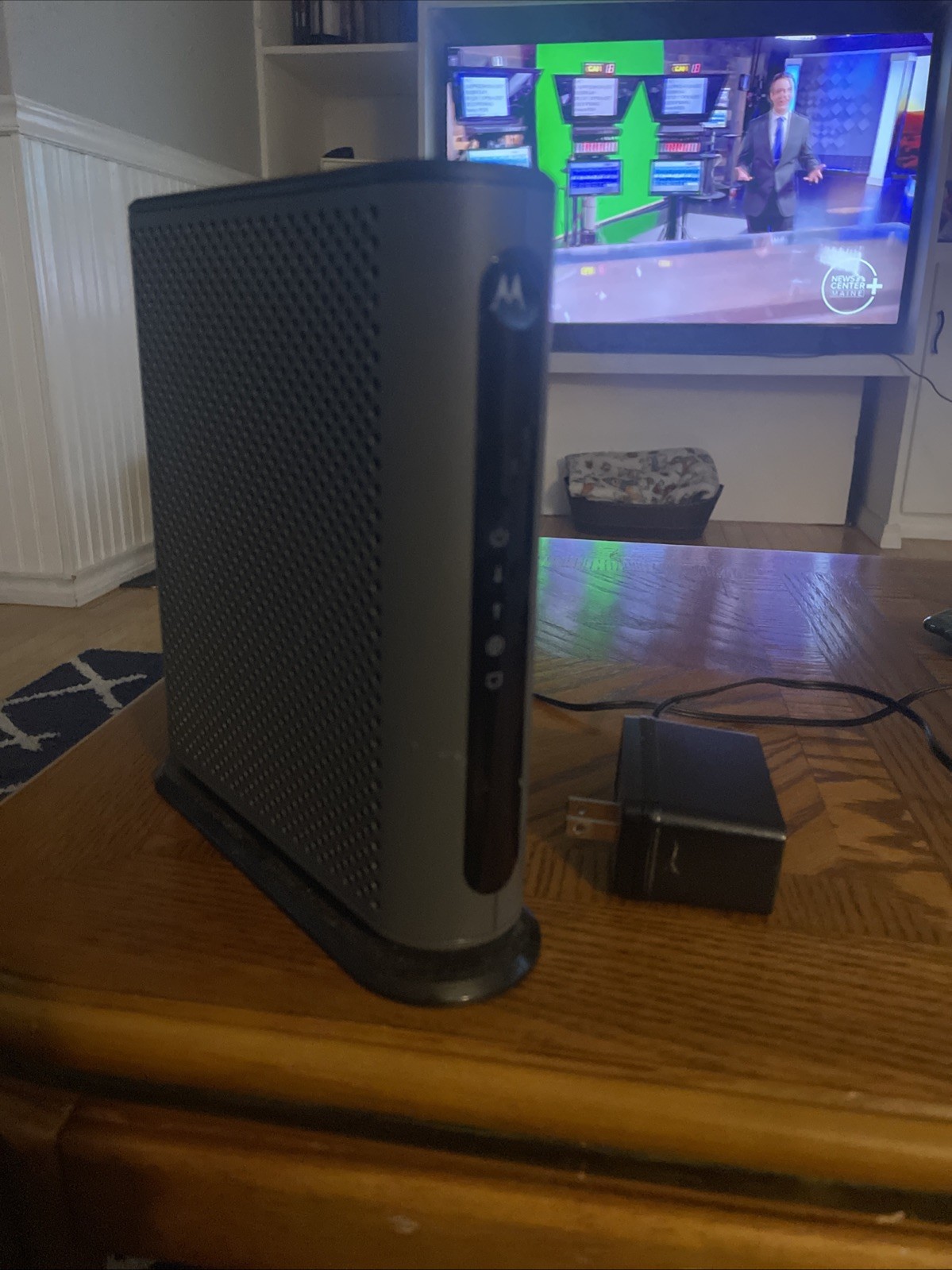 MOTOROLA 24×8 Cable Modem, Model MB7621, DOCSIS 3.0