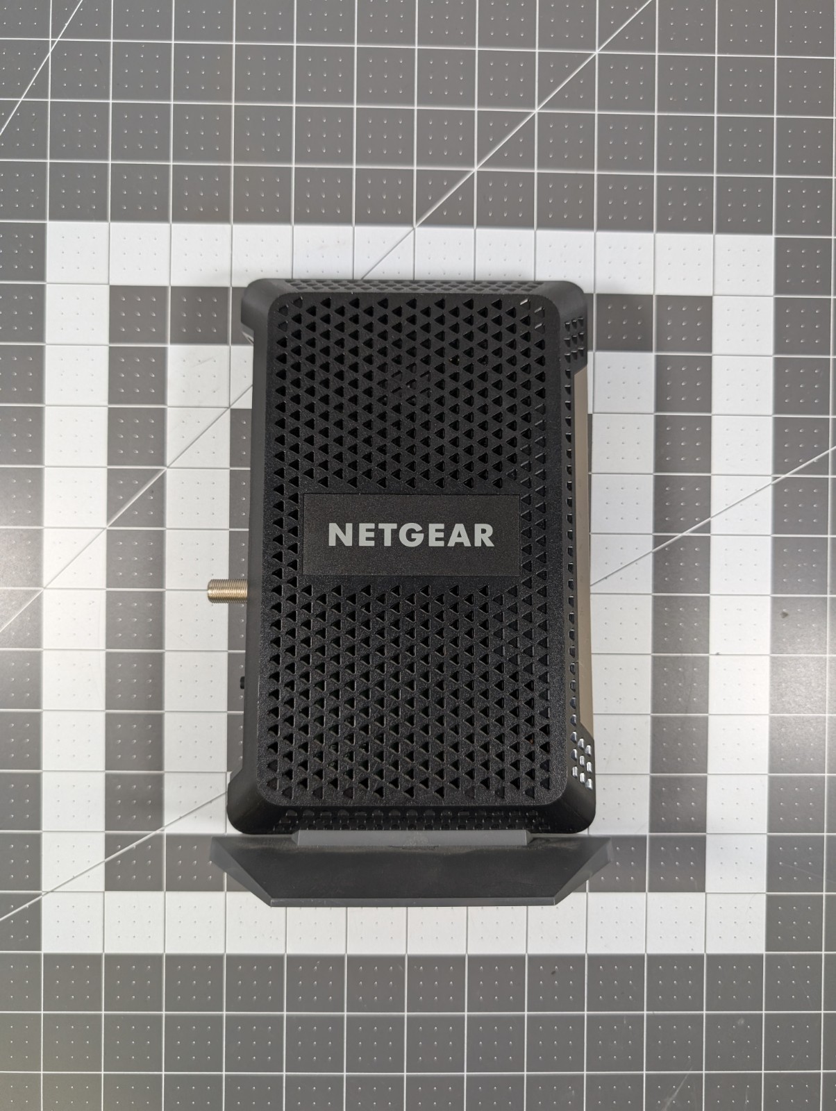 Netgear Dual Band CM1000v2 DOCSIS 3.1 Cable Modem No Cord Untested Nighthawk