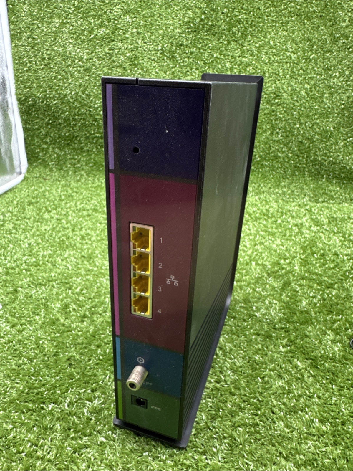 Arris SBG7400AC2 Router. 9