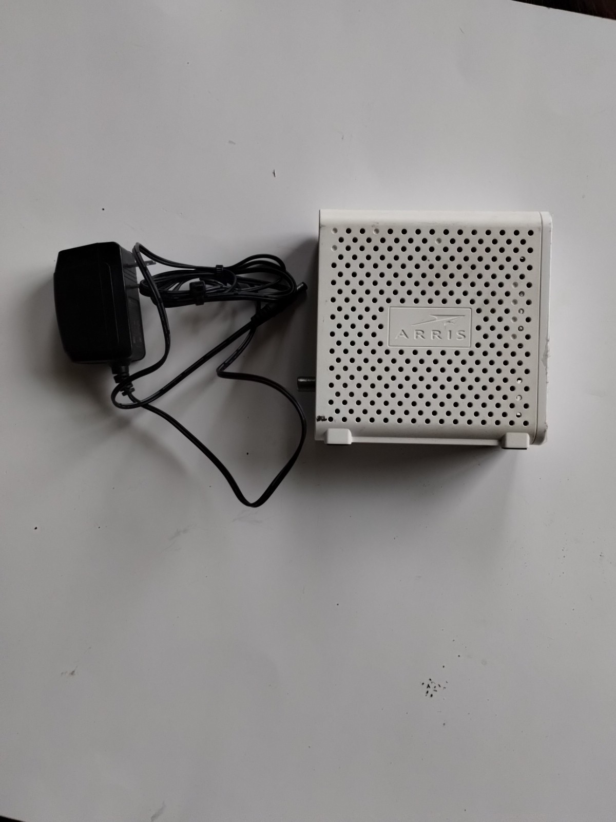 ARRIS SB6183 (59243200300) 686 Mbps Cable Modem – White