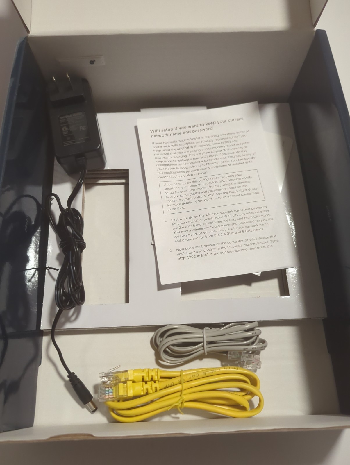 Motorola MT7711 Ultra Fast 24X8 Cable Modem Router + Voice AC1900