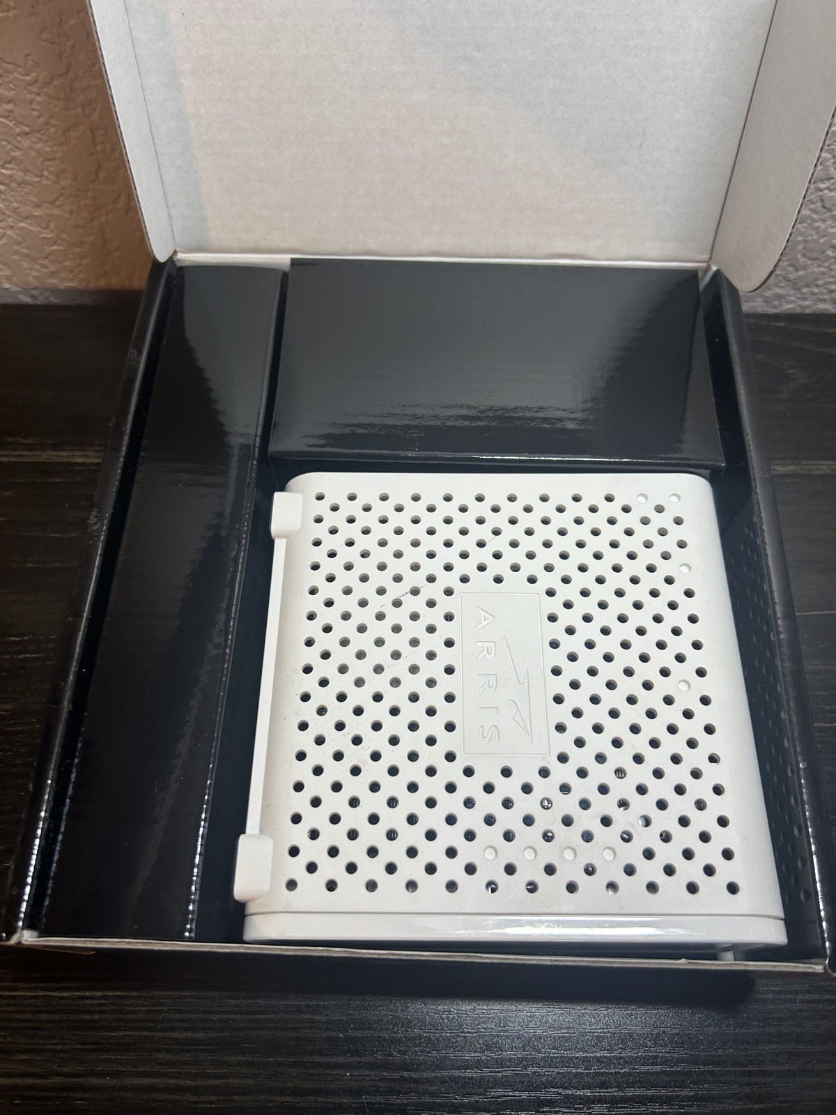 Motorola Cable Modem Surfboard ARRIS SB6183 Docsis 3.0 Cable Modem Open Box