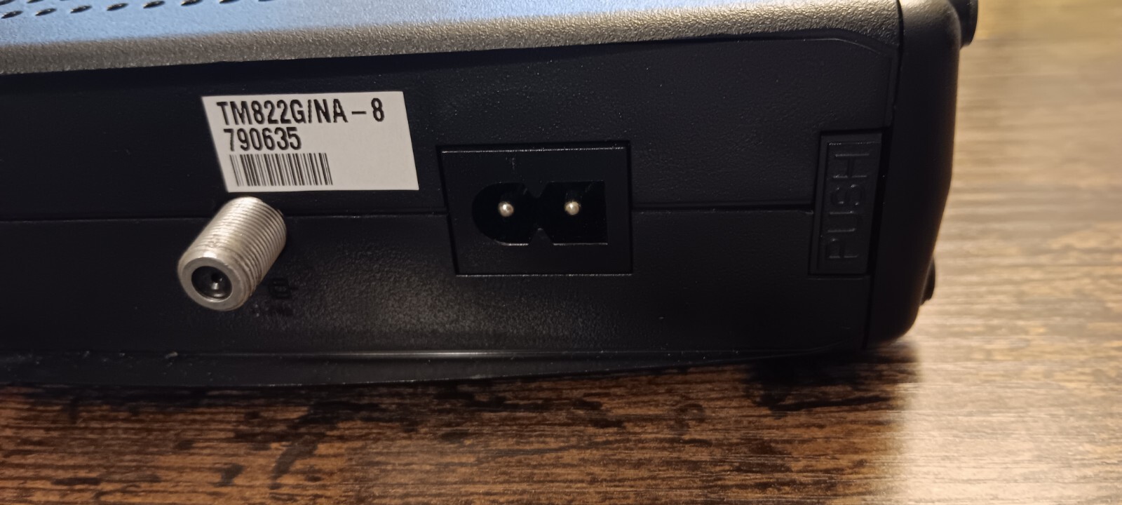 ARRIS TM822 Touchstone DOCSIS 3.0 8×4 Ultra-High Speed Telephone Modem – Black