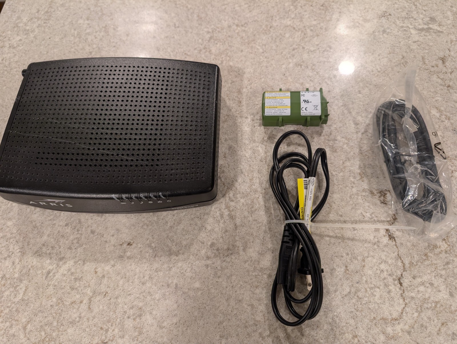 ARRIS SURFboard SBV3202 DOCSIS 3.0 Cable Modem | Xfinity Approved