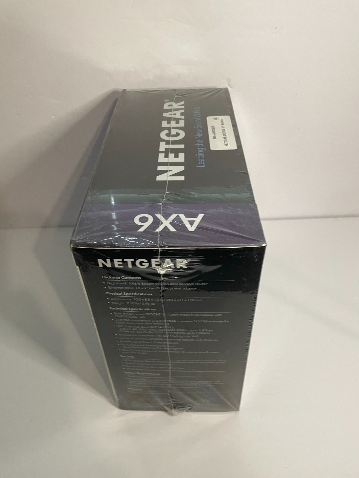 New NETGEAR Nighthawk Dual Band WiFi 6 AX2700 Cable Modem Router Damaged Box