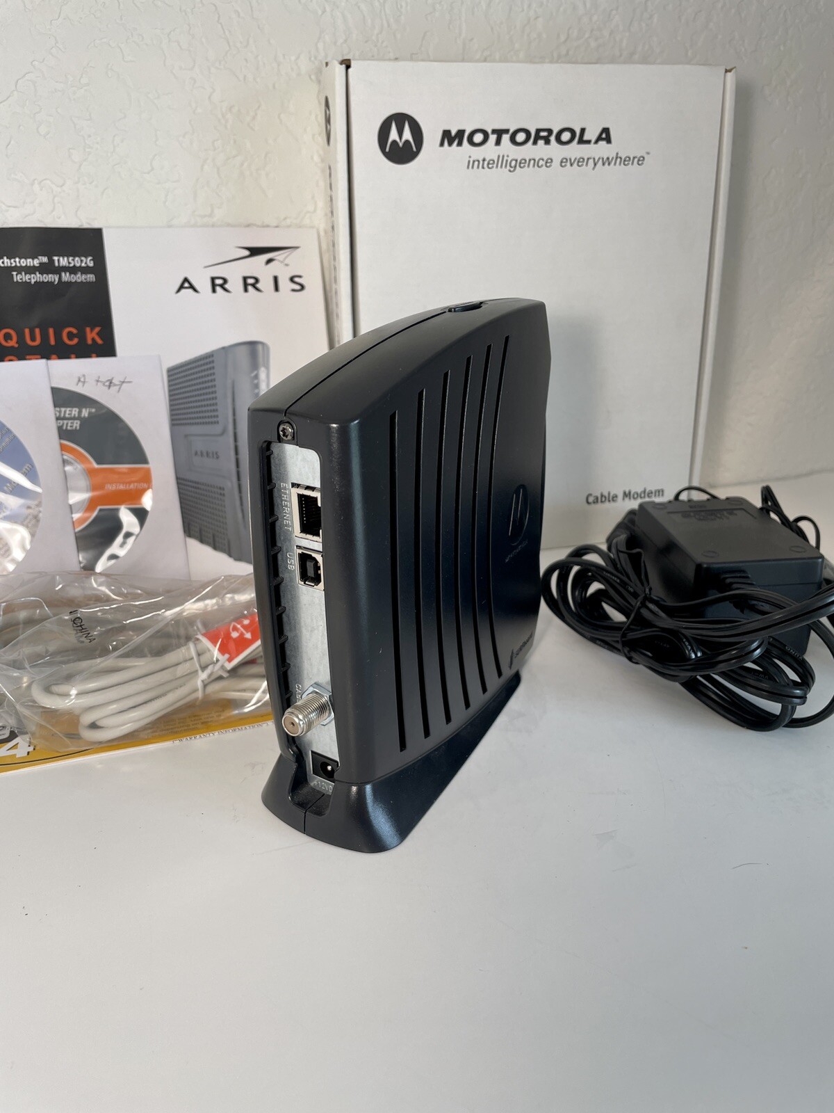 Motorola Arris SURFboard MODEM Model SB5120 Original Box Installation CD &Cables