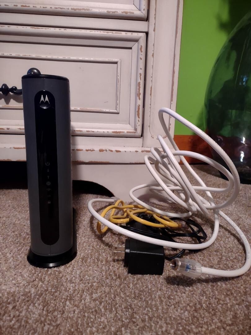 Motorola MG 7550 MG7550 Modem WiFi Router Combo.. Comcast Xfinity, Cox, Spectrum